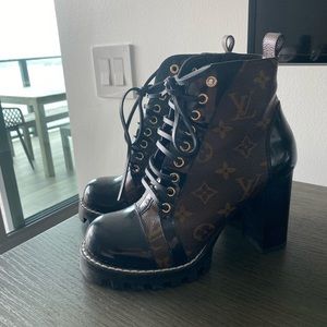 Booties Louis Vuitton